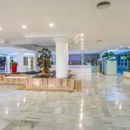 Illot Hotel 4*
